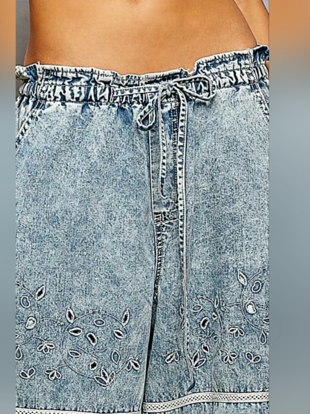 New: POL Boho Light Blue Laser-Cut Patchwork Wide-Leg Jeans•Medium - Picture 6 of 7